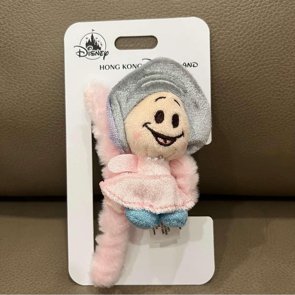 BNWT Disneyland Hong Kong Alice in Wonderland Young Oyster Plush Hair Clip Claw
